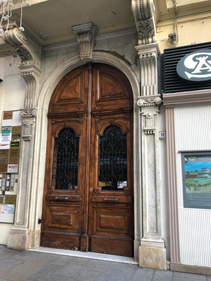 Appartamento NONSOLOMARE sul Corso pedonale Sanremo Esterno foto